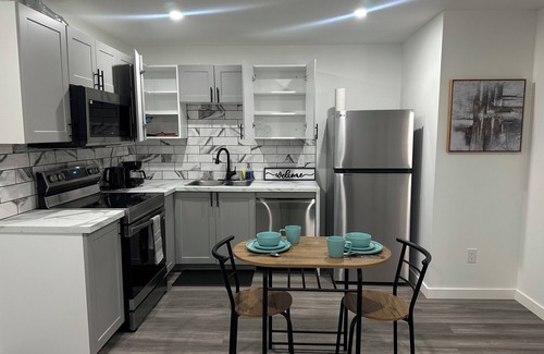 Regina House | Spacious guest suite in Regina, Canada