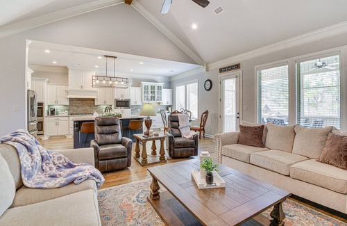 Hot Springs Village House | Spacious Hot Springs Village Home < 1 Mi to Lake!