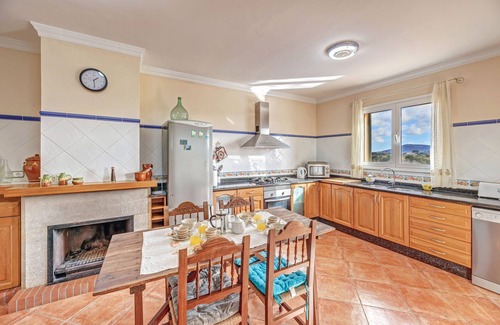 Cas Concos House | Spacious Holiday Home Can Claret with Mountain View, Wi-Fi, Garden, Balcony, Terraces & Pool; Parking Available