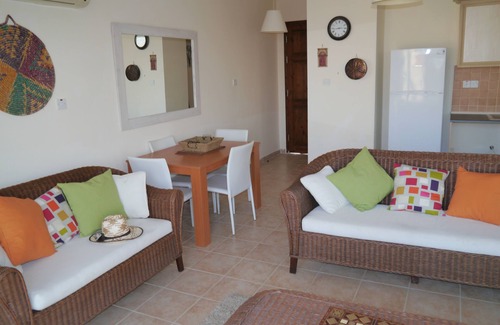 Esentepe House | Spacious holiday home 100m from the seafront, 5 minutes 18 hole golf course