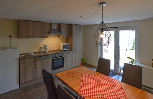 Morz House | Spacious holiday home with a large garden