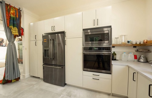 Green Turtle Cay House | Spacious home steps to Cocoa bay