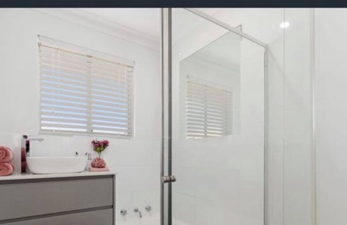 Mandurah House | spacious home close to Mandurah foreshore, shops and restaurants
