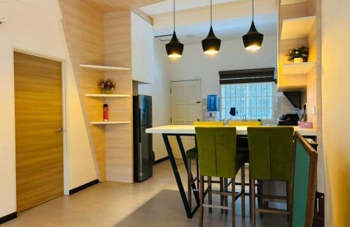 Malacca City House | Spacious Home for Families, COMFY HILL