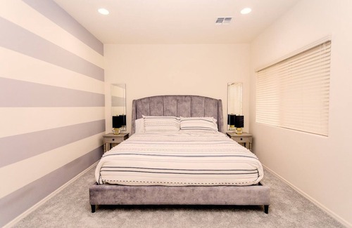 Limberlost House | Spacious Home in Great Location