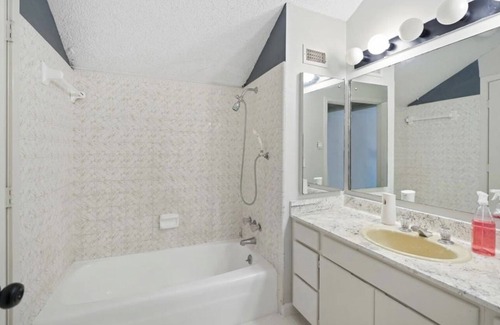 Lakeview  Jefferson County House | Spacious home in Port Arthur