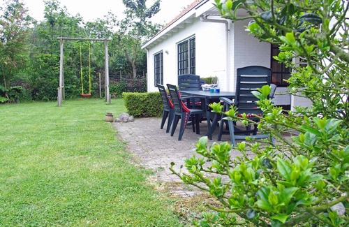 Nieuw-Haamstede House | Spacious home, close to the beach, quietly located in beautiful surroundings