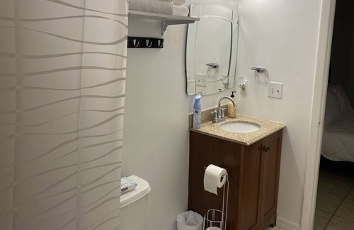 Azalea Park House | Spacious home right outside downtown Orlando!