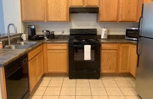 Menlo Park House | Spacious home sweet home near downtown Tucson!