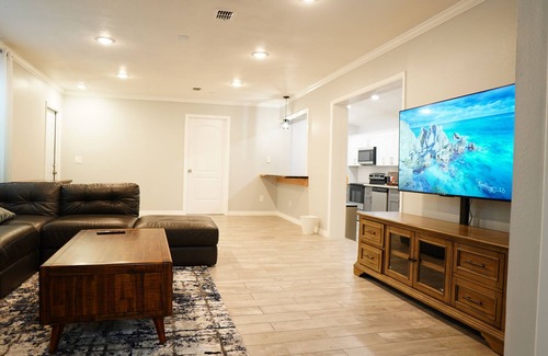 Durant House | Spacious Home with Luxury Finish