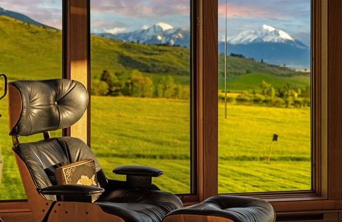 Livingston House | Spacious home with mountain and valley views, seconds to Deep Creek trailhead