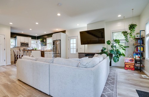 Hopkins House | Spacious Hopkins Home ~ 9 Mi to Minneapolis!