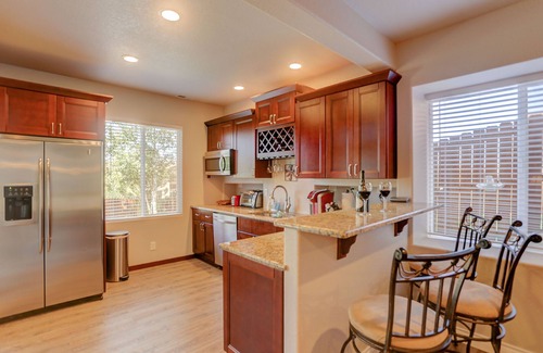 Cumbre Vista House | Spacious, Hot Tub, Sauna, Workout Rm, AFA, Schriever, Carson, Olympic Training