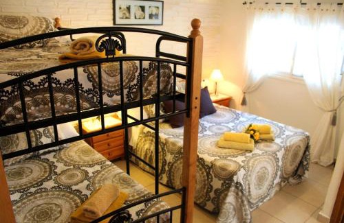 Poble Nou del Delta House | Spacious House in Poble Nou with Garden
