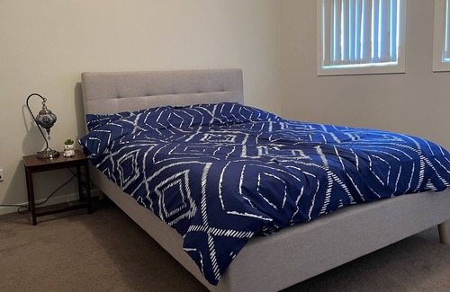 Schofields House | Spacious House for the Whole Family - In a Family Friendly Neighbourhood