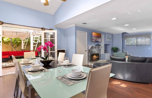 Fountain Valley House | Spacious House Minutes to Disneyland * Beach * Big Private Yard* Game Room