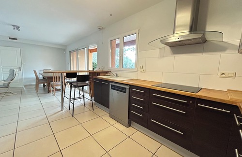Cote Pavee House | Spacious house with large garden and swimmingpool
