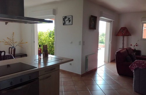 Solaro House | Spacious house with swimming pool near beaches and rivers
