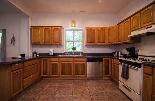 Oconee County Apartment | Spacious Lakeside Garden Level Home with Large Dock, Pet-Friendly!