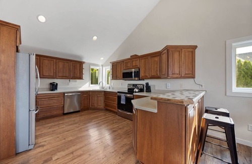 Manson House | Spacious Lakeview Retreat w/Hot Tub & Game Room!