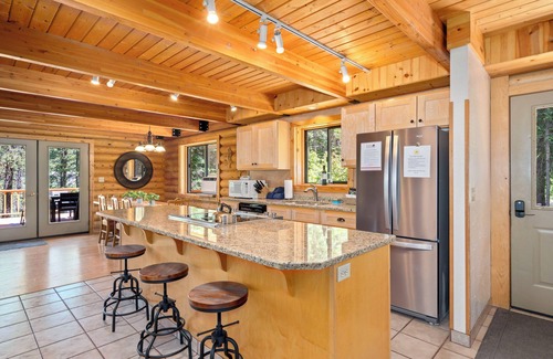 Leavenworth Cabin | Spacious Lodge with Private Beach Access