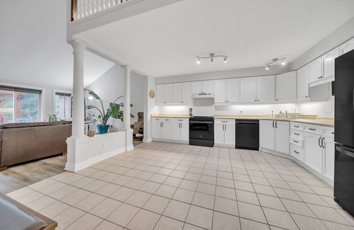 Elora House | Spacious loft Townhouse