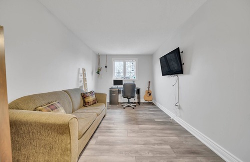 Elora House | Spacious loft Townhouse