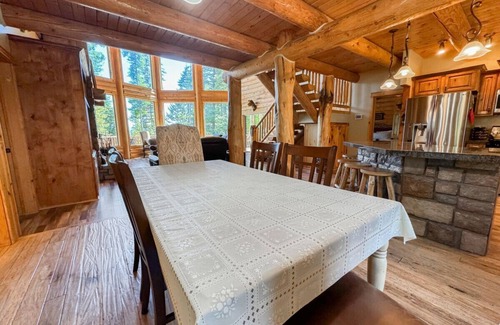 Tamarack Cabin | Spacious Log Cabin Near Tamarack w/Hot Tub!