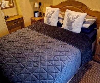 Aberystwyth House | Spacious Luxury Escape with Sea Views and Pet Friendly at Clarach Bay