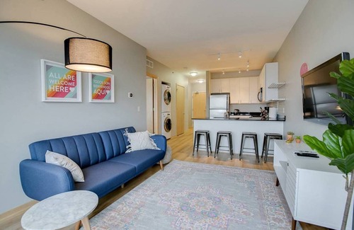 Prospect Park Apartment | Spacious Minneapolis Flat + Gym