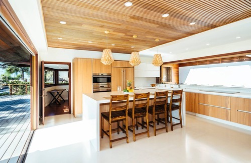 Kahala Villa | Spacious Modern Hawaiian Barefoot Luxury - THANKSGIVING AVAILABLE