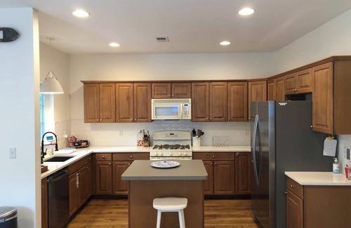 Pocono Pines House | Spacious & Modern Home in Pinecrest Lake Golf Club. 3 Mi to Lake Naomi