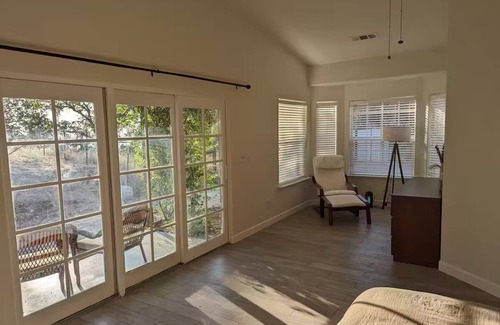 Squaw Valley Villa | Spacious Modern Vacation Home near Kings Canyon N.P. EV Charging Fast Wifi.