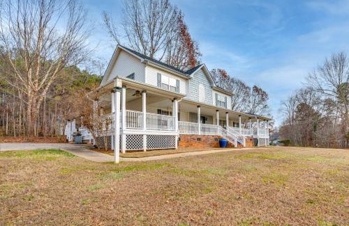 Mount Mourne House | Spacious Mooresville Home with Lake Norman View!