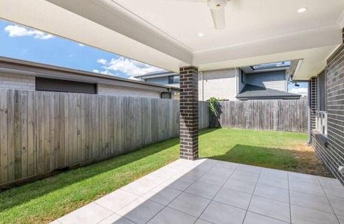 Heathwood House | Spacious Newly Furnished 4BD Family Retreat