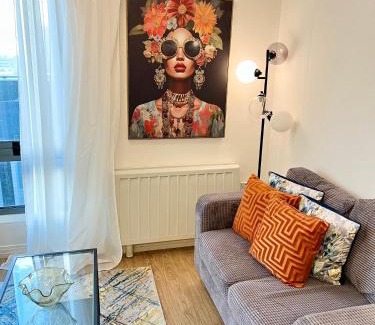 East Acton Apartment | Spacious one bedroom flat opposite station