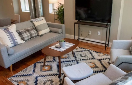 Pendleton Condo | Spacious Parkside Suites with Private Roof Deck!