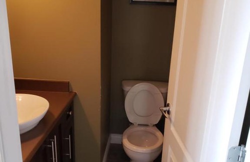 Willoughby House | Spacious Peaceful Home To Stay
