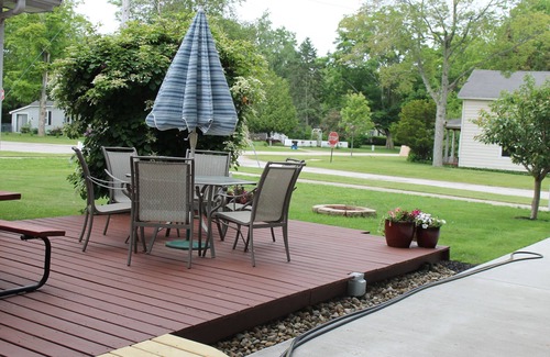 Pentwater House | Spacious Pentwater Village Home within blocks of beach, marina & town