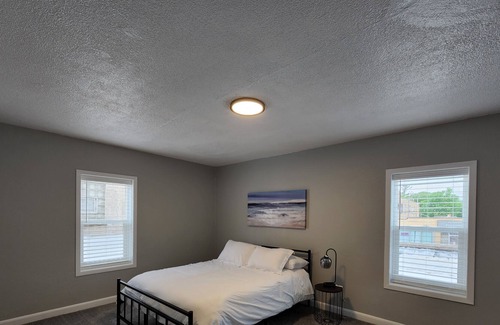 Appleton Apartment | Spacious Pet-Friendly Apartment - Prime Location with All the Amenities You Need