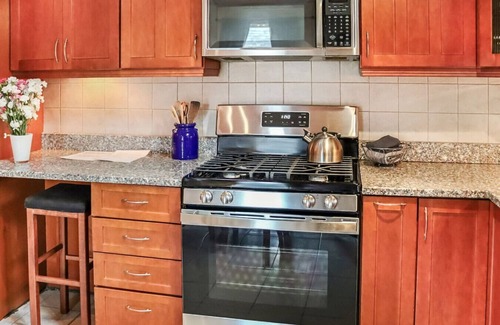 Parkside House | Spacious Portland Home + Parking