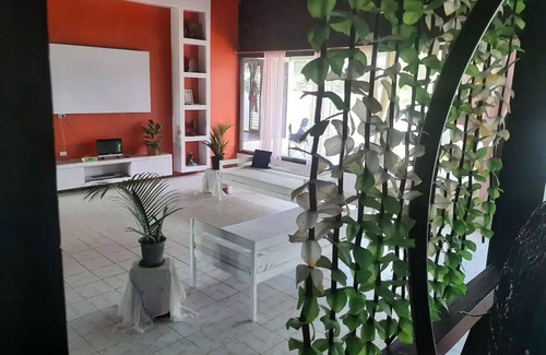 Pacific Harbour House | Spacious Private Room with EnSite & Secure Parking – Tranquil Stay