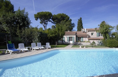 Aubagne Villa | Spacious, private Provencal house with large swimming pool