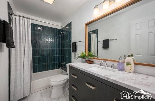 Barnum West House | Spacious Ranch Near Red Rocks W Hot Tub