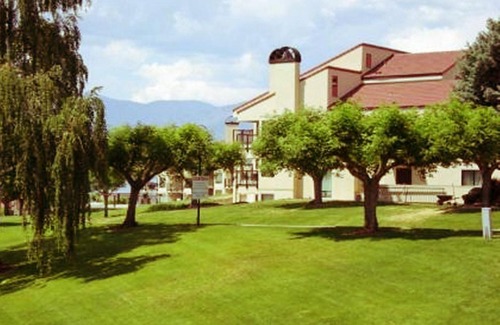 Chelan Apartment | Spacious Resort Condos Fronting Beautiful Lake Chelan
