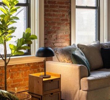 Over-the-Rhine Apartment | Spacious Retreat w Private Roof Deck Walkable to ALL