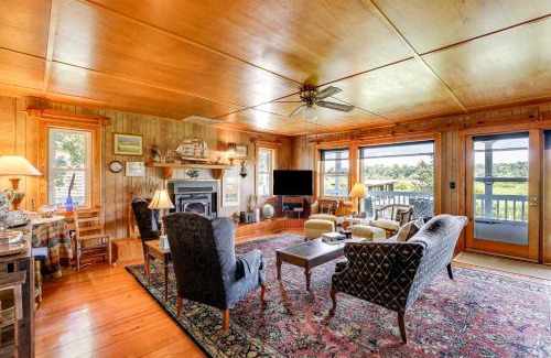 Jacksonboro House | Spacious Riverfront Cottage with Dock in Green Pond!
