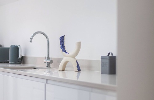 Merton Apartment | Spacious Room In Morden