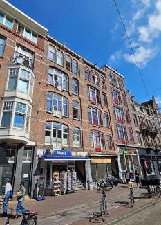 Helmersbuurt House | Spacious Room with private king bathroom