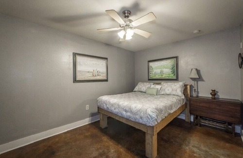 Higden House | Spacious, Serene Greers Ferry Lake Getaway w/ lake access